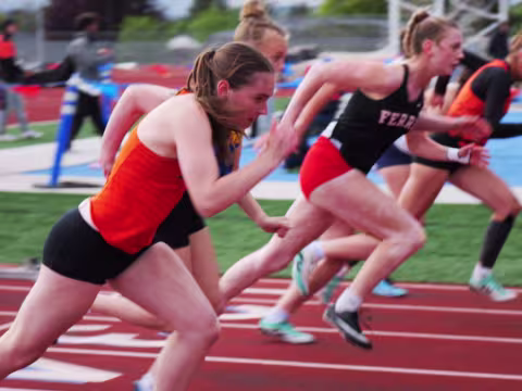 Lewis & Clark Girls Race